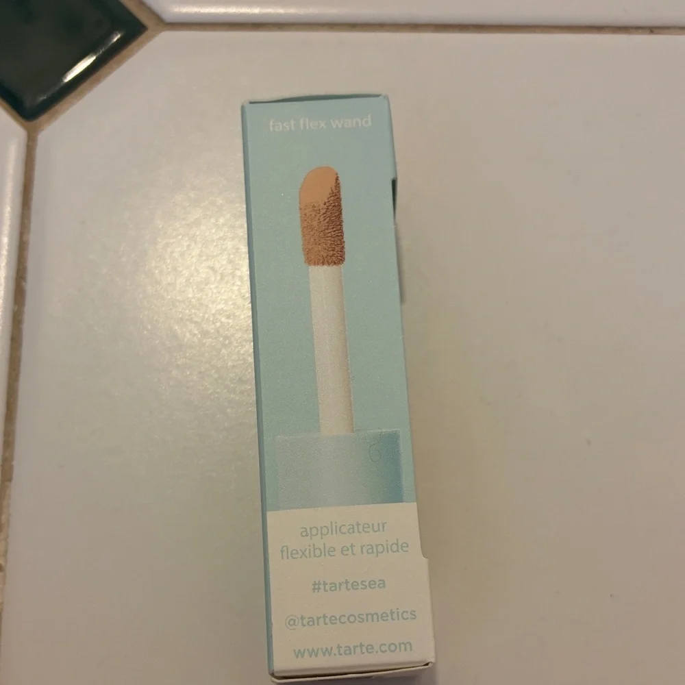 New in Box Tarte SEA Power Flex Concealer - Fair Neutral